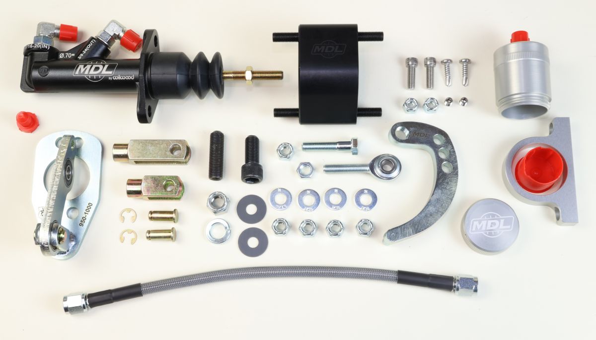 マグラシリンダーとモトレックス HYDRAULIC FLUID セット 1967-70 Mustang/Cougar Clutch Master Kit Clear Billet Reservoir | MDL