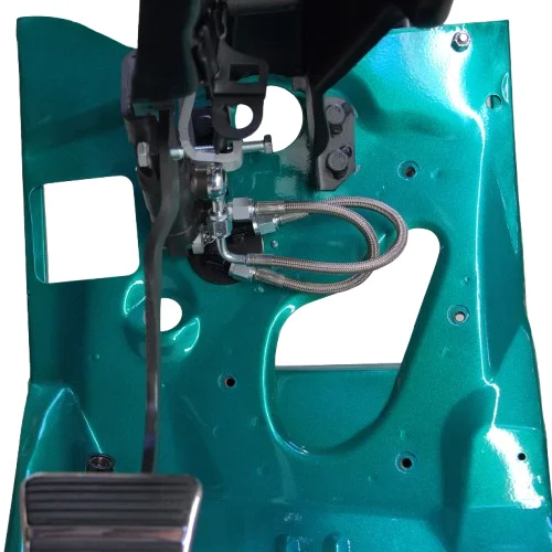 thumbnail image 2 of Billet Aluminum Black Clutch Reservoir Kit For 84-02 Camaro/Firebird W/ Bracket 2 of 6